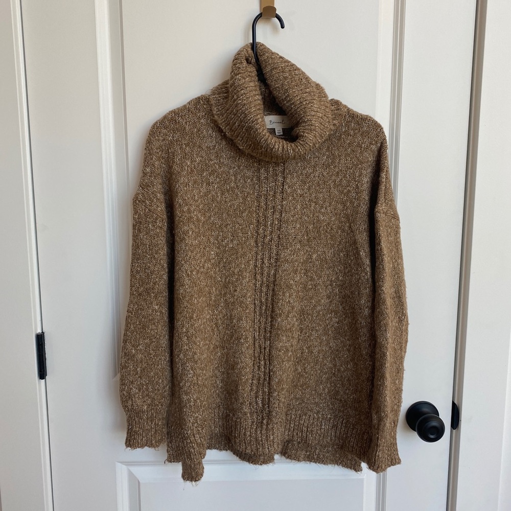 Brown textured turtleneck sweater Roolee